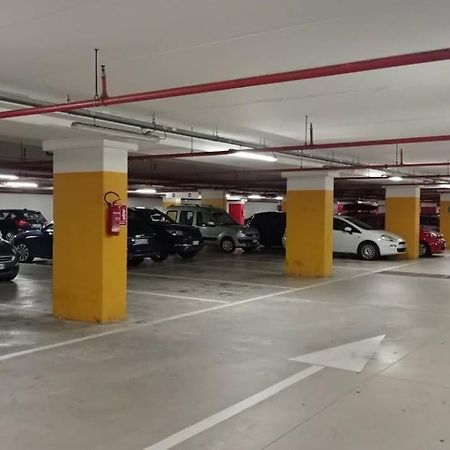 Casa Etruschi - Appartamento Con Posto Auto Livourne Extérieur photo