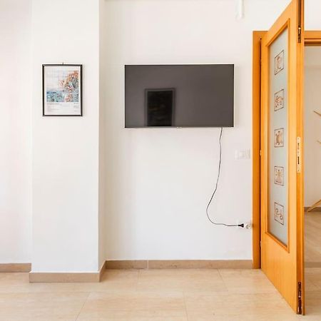 Casa Etruschi - Appartamento Con Posto Auto Livourne Extérieur photo