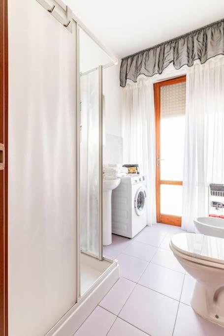 Casa Etruschi - Appartamento Con Posto Auto Livourne Extérieur photo