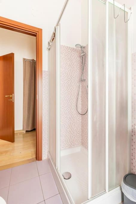 Casa Etruschi - Appartamento Con Posto Auto Livourne Extérieur photo