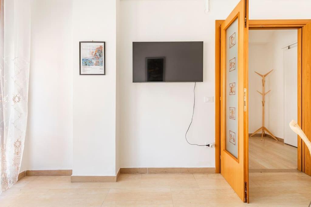 Casa Etruschi - Appartamento Con Posto Auto Livourne Extérieur photo